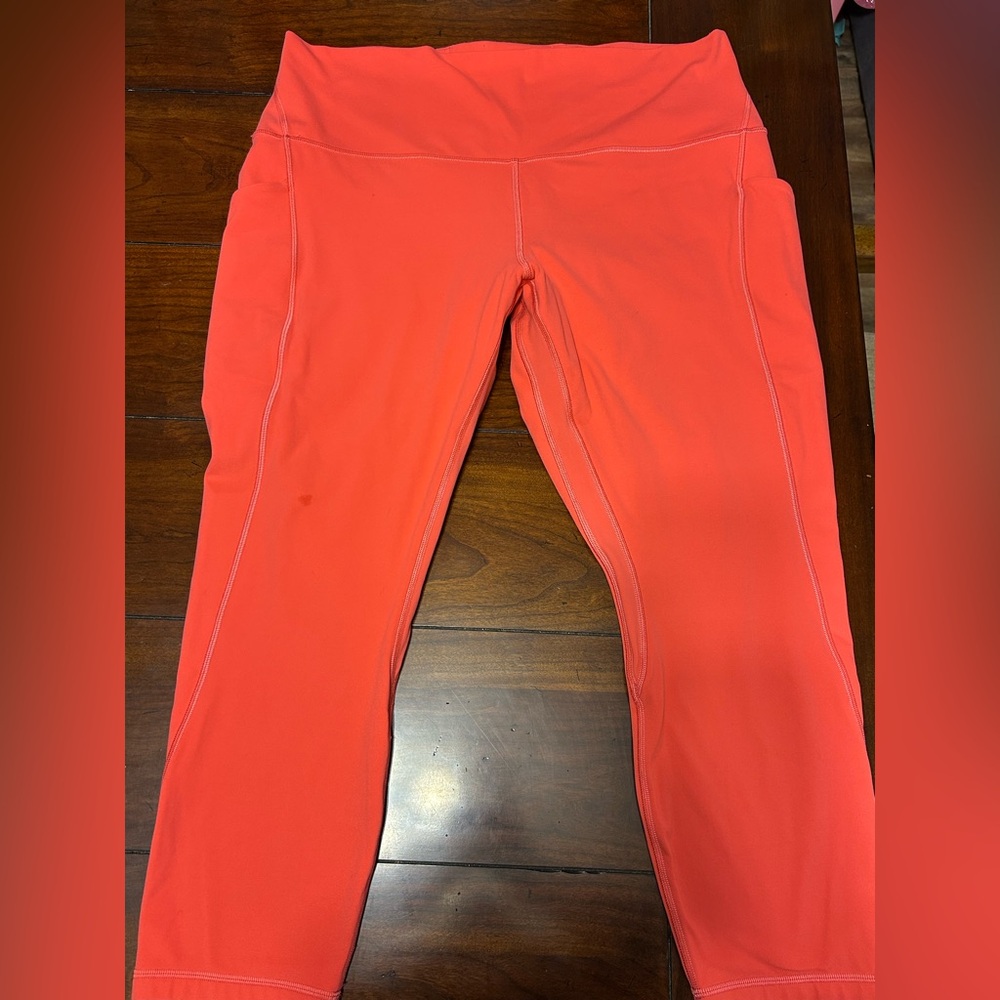 Lululemon Align High-Rise Pant with Pockets 
lululemon athletica
Size: 16